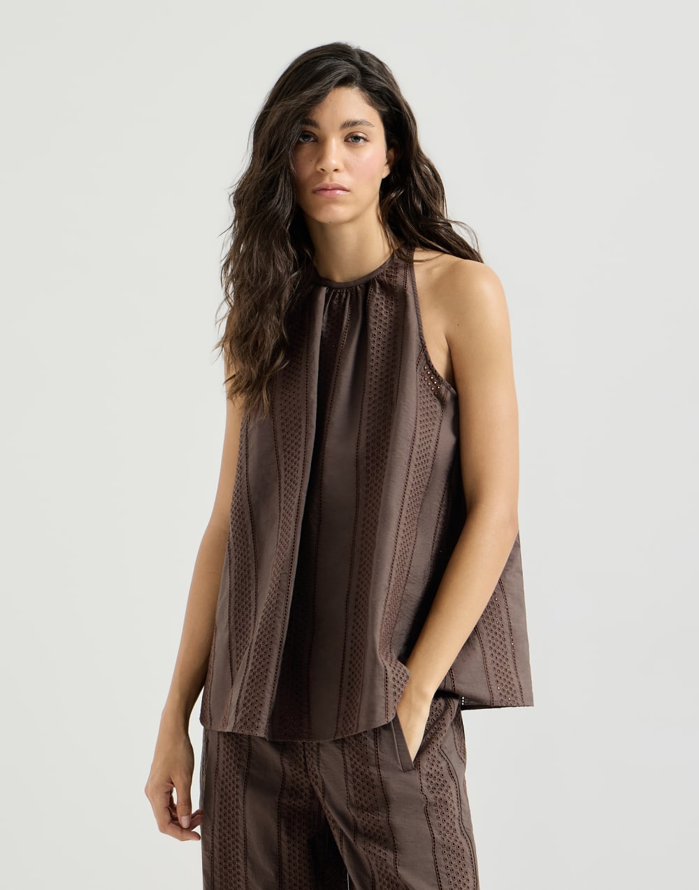Techno cotton poplin broderie anglaise top with monili